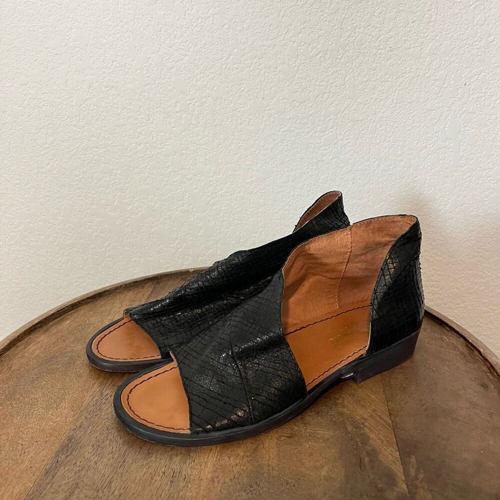 Free People Mont Blanc Asymmetrical Black Leather Sandals Women's Size 37 US 6